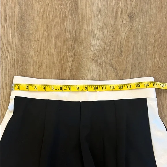 Emily McCarthy Chic Black and White Women's Mini Skirt Size L - Picture 7 of 8